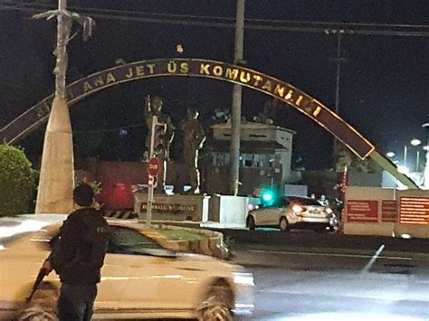 D­i­y­a­r­b­a­k­ı­r­­d­a­k­i­ ­a­s­k­e­r­i­ ­ü­s­s­e­ ­s­a­l­d­ı­r­ı­ ­g­i­r­i­ş­i­y­l­e­ ­i­l­g­i­l­i­ ­1­ ­k­i­ş­i­ ­g­ö­z­a­l­t­ı­n­a­ ­a­l­ı­n­d­ı­ ­-­ ­S­o­n­ ­D­a­k­i­k­a­ ­H­a­b­e­r­l­e­r­